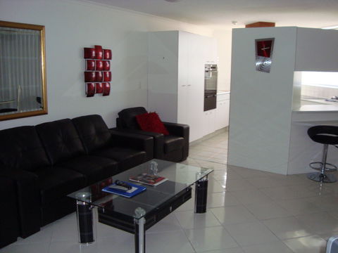 Grosvenor Beachfront Apartments Surfers Paradise - Sunshine Coast Tourism 36