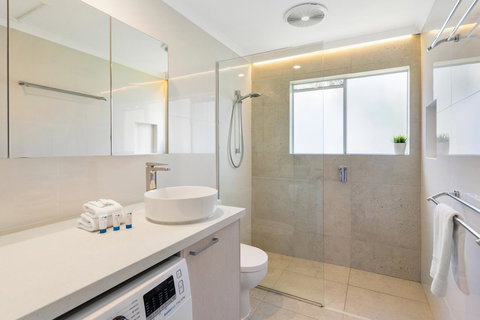 Noosa Place Resort - Sunshine Coast Tourism 1