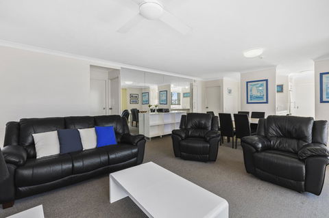 Columbia Beachfront Apartments On Rainbow Bay - Holiday Sunshine Coast 21