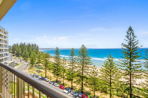 Columbia Beachfront Apartments On Rainbow Bay - Holiday Sunshine Coast 26