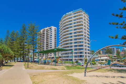 Columbia Beachfront Apartments On Rainbow Bay - Holiday Sunshine Coast 3