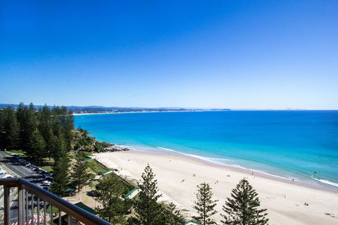 Columbia Beachfront Apartments On Rainbow Bay - Holiday Sunshine Coast 1