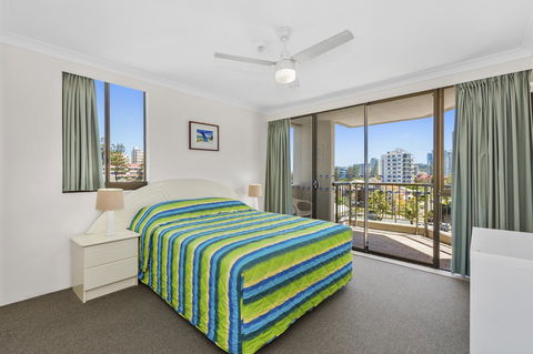 Columbia Beachfront Apartments On Rainbow Bay - Holiday Sunshine Coast 20