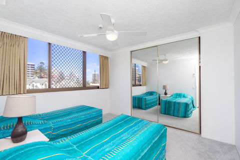 Columbia Beachfront Apartments On Rainbow Bay - Holiday Sunshine Coast 11