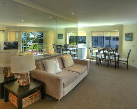 Le Beach Apartments - Sunshine Coast Tourism 4