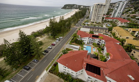 Le Beach Apartments - Sunshine Coast Tourism 3