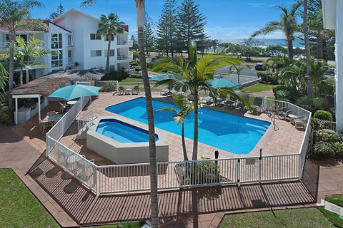 Le Beach Apartments - Sunshine Coast Tourism 1