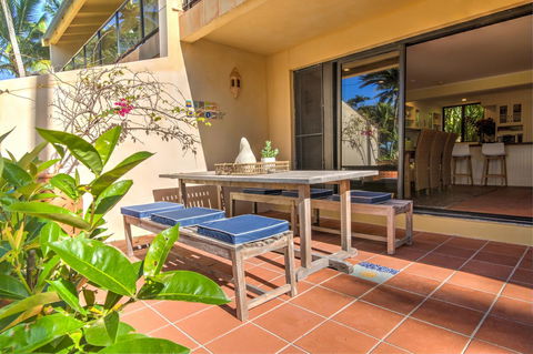 Number 2 On The Beach | Beautiful Beachfront Villa - Sunshine Coast Tourism 8