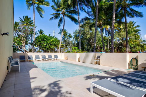 Number 2 On The Beach | Beautiful Beachfront Villa - Sunshine Coast Tourism 12