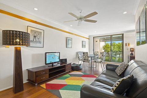 Montipora Unit 3 - In The Heart Of Airlie, Wi-fi And Netflix - Sunshine Coast Tourism 3