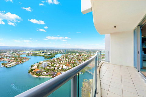 The Towers Of Chevron Renaissance - Holidays Gold Coast - Sunshine Coast Tourism 12