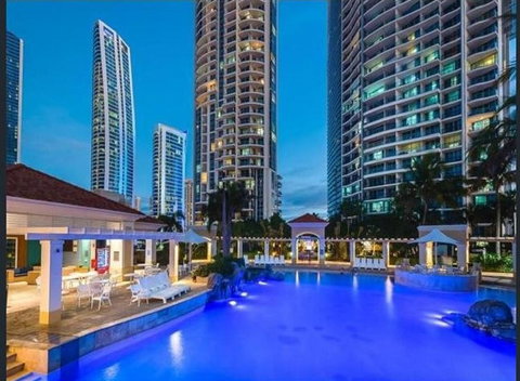 The Towers Of Chevron Renaissance - Holidays Gold Coast - Sunshine Coast Tourism 5