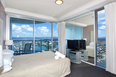 The Towers Of Chevron Renaissance - Holidays Gold Coast - Sunshine Coast Tourism 8