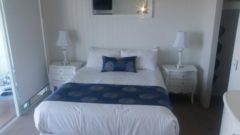 Crystal Bay On The Broadwater - Sunshine Coast Tourism 29