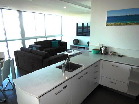 Crystal Bay On The Broadwater - Sunshine Coast Tourism 27