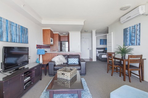 Crystal Bay On The Broadwater - Sunshine Coast Tourism 36