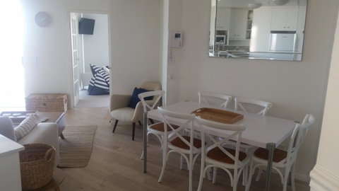 Crystal Bay On The Broadwater - Sunshine Coast Tourism 23