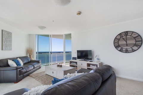 Crystal Bay On The Broadwater - Sunshine Coast Tourism 38