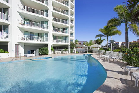 Crystal Bay On The Broadwater - Sunshine Coast Tourism 0