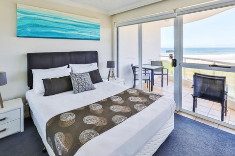 Regency On The Beach - Holiday Sunshine Coast 3