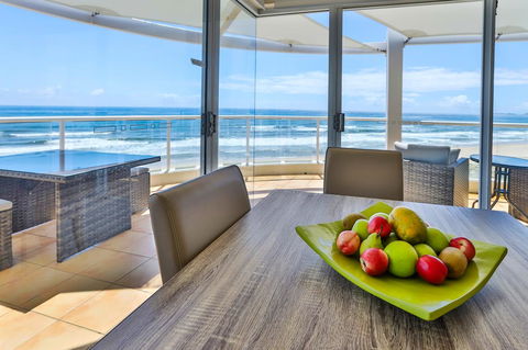 Regency On The Beach - Holiday Sunshine Coast 10