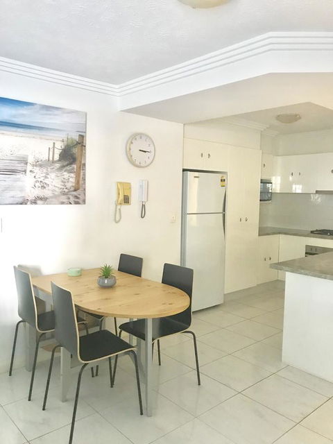 Regency On The Beach - Holiday Sunshine Coast 7