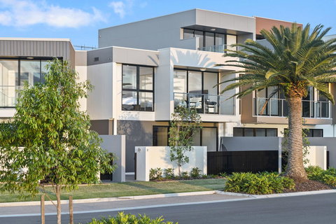 The Residences At The Peninsula - Sunshine Coast Tourism 0