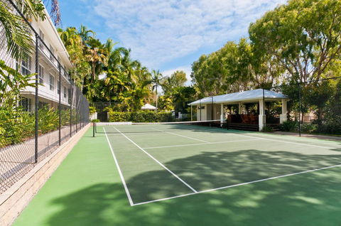 Mandalay Luxury Beachfront Apartments - Sunshine Coast Tourism 9