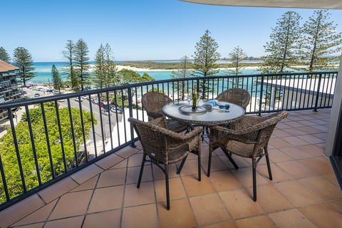 Belaire Place Motel Apartments - Sunshine Coast Tourism 3