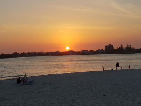 Belaire Place Motel Apartments - Sunshine Coast Tourism 13
