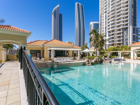 Towers Of Chevron - Private Apartment - Sunshine Coast Tourism 11