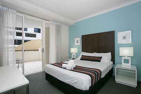 Towers Of Chevron - Private Apartment - Sunshine Coast Tourism 1