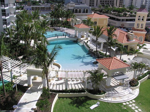 Towers Of Chevron - Private Apartment - Sunshine Coast Tourism 8