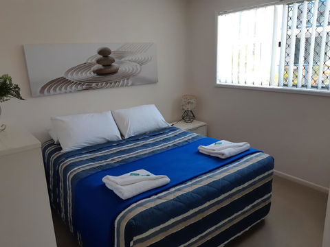Surfers Beach Resort One - Sunshine Coast Tourism 7