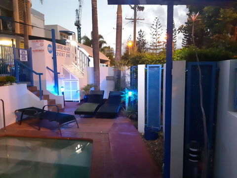 Surfers Beach Resort One - Sunshine Coast Tourism 10