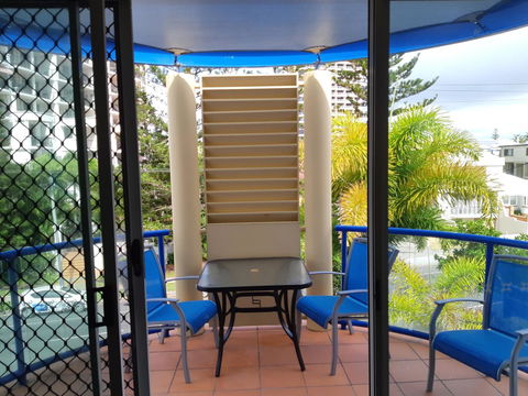 Surfers Beach Resort One - Sunshine Coast Tourism 6