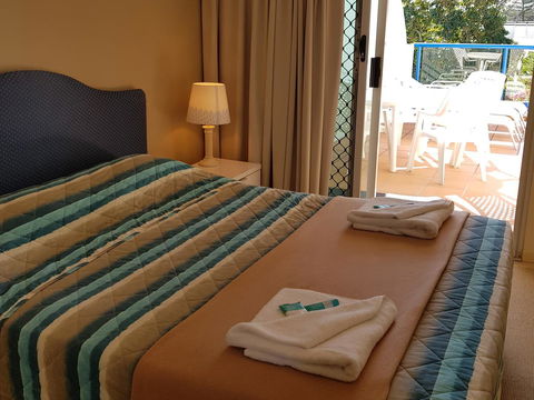 Surfers Beach Resort One - Sunshine Coast Tourism 22