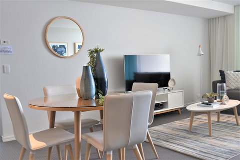 Gold Coast Private Apartments - H Residences, Surfers Paradise - Sunshine Coast Tourism 8