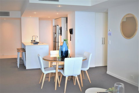 Gold Coast Private Apartments - H Residences, Surfers Paradise - Sunshine Coast Tourism 12