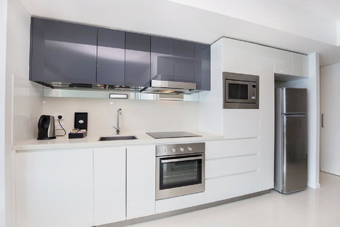 Gold Coast Private Apartments - H Residences, Surfers Paradise - Sunshine Coast Tourism 24