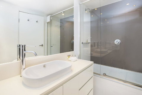 Gold Coast Private Apartments - H Residences, Surfers Paradise - Sunshine Coast Tourism 31
