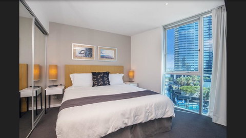 Gold Coast Private Apartments - H Residences, Surfers Paradise - Sunshine Coast Tourism 37