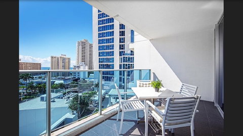Gold Coast Private Apartments - H Residences, Surfers Paradise - Sunshine Coast Tourism 35