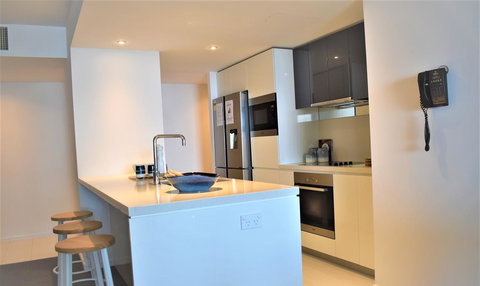 Gold Coast Private Apartments - H Residences, Surfers Paradise - Sunshine Coast Tourism 10