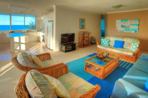 Oceania On Burleigh Beach - Holiday Sunshine Coast 34