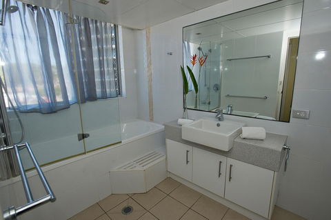 Oceania On Burleigh Beach - Holiday Sunshine Coast 16