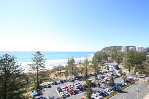Oceania On Burleigh Beach - Holiday Sunshine Coast 22