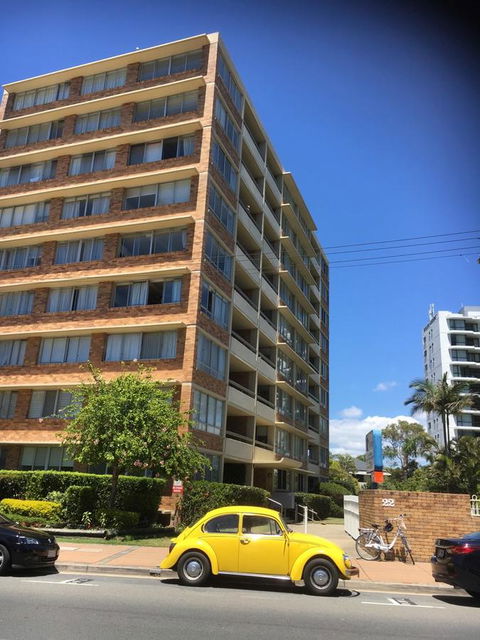 Oceania On Burleigh Beach - Holiday Sunshine Coast 31