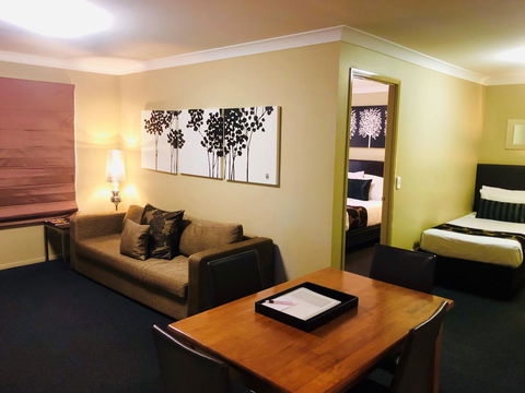 Ambassador On Ruthven - Holiday Sunshine Coast 39