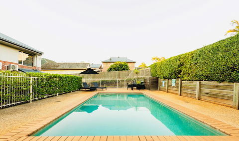 Ambassador On Ruthven - Holiday Sunshine Coast 7